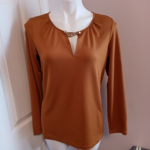 NWOT essentials by Milano orange/mustard work top - Picture 1 of 3